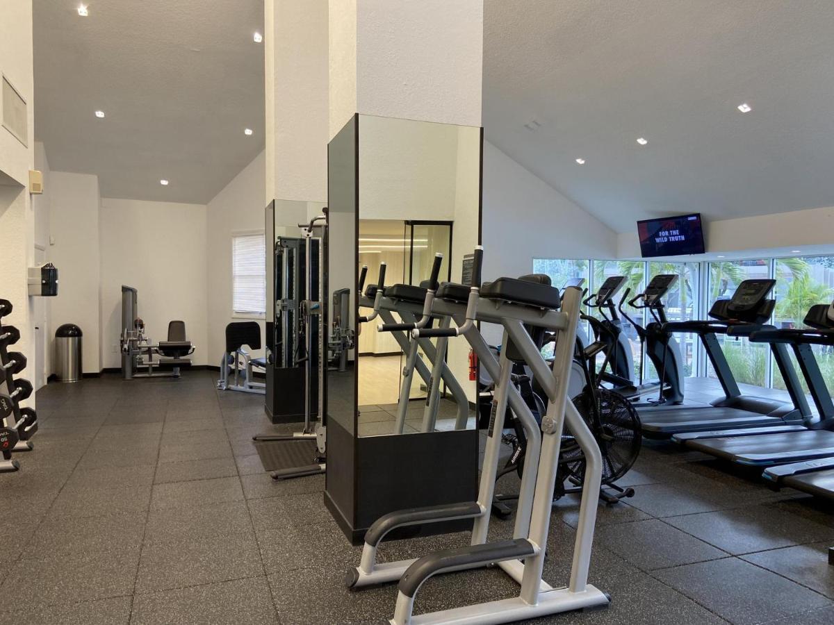 Dharma Home Suites Dania Beach At Sheridan Ocean Club Bagian luar foto