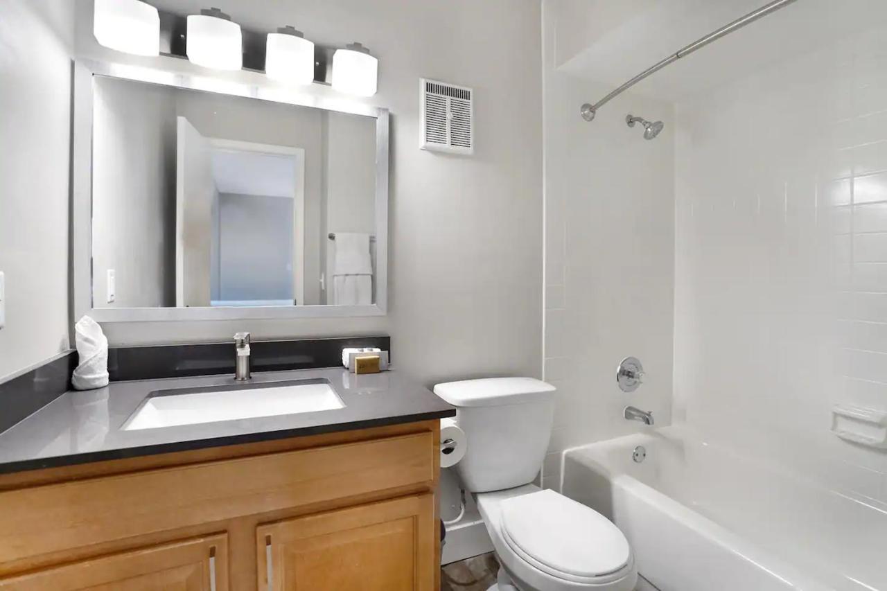 Dharma Home Suites Dania Beach At Sheridan Ocean Club Bagian luar foto