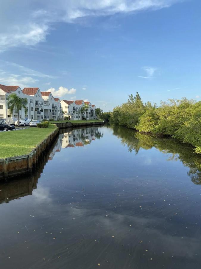 Dharma Home Suites Dania Beach At Sheridan Ocean Club Bagian luar foto