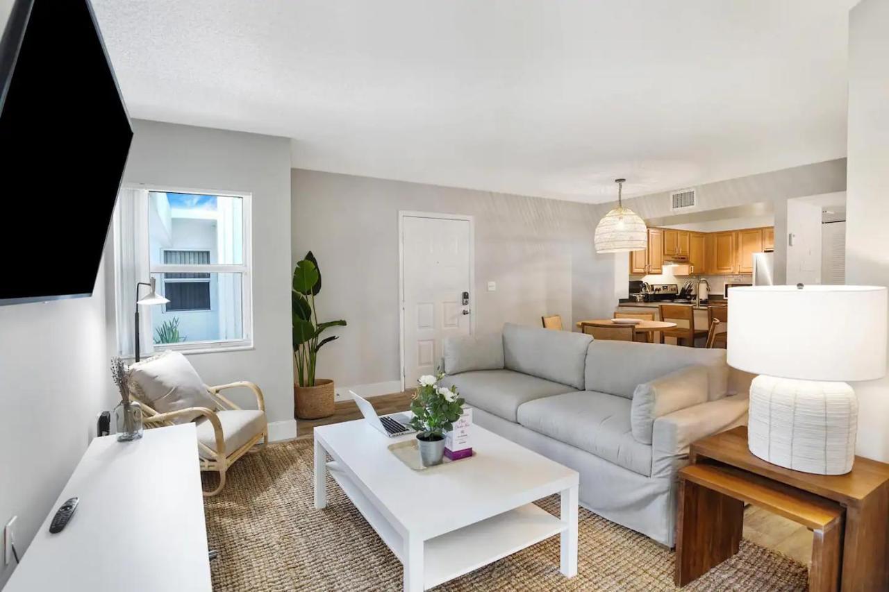 Dharma Home Suites Dania Beach At Sheridan Ocean Club Bagian luar foto